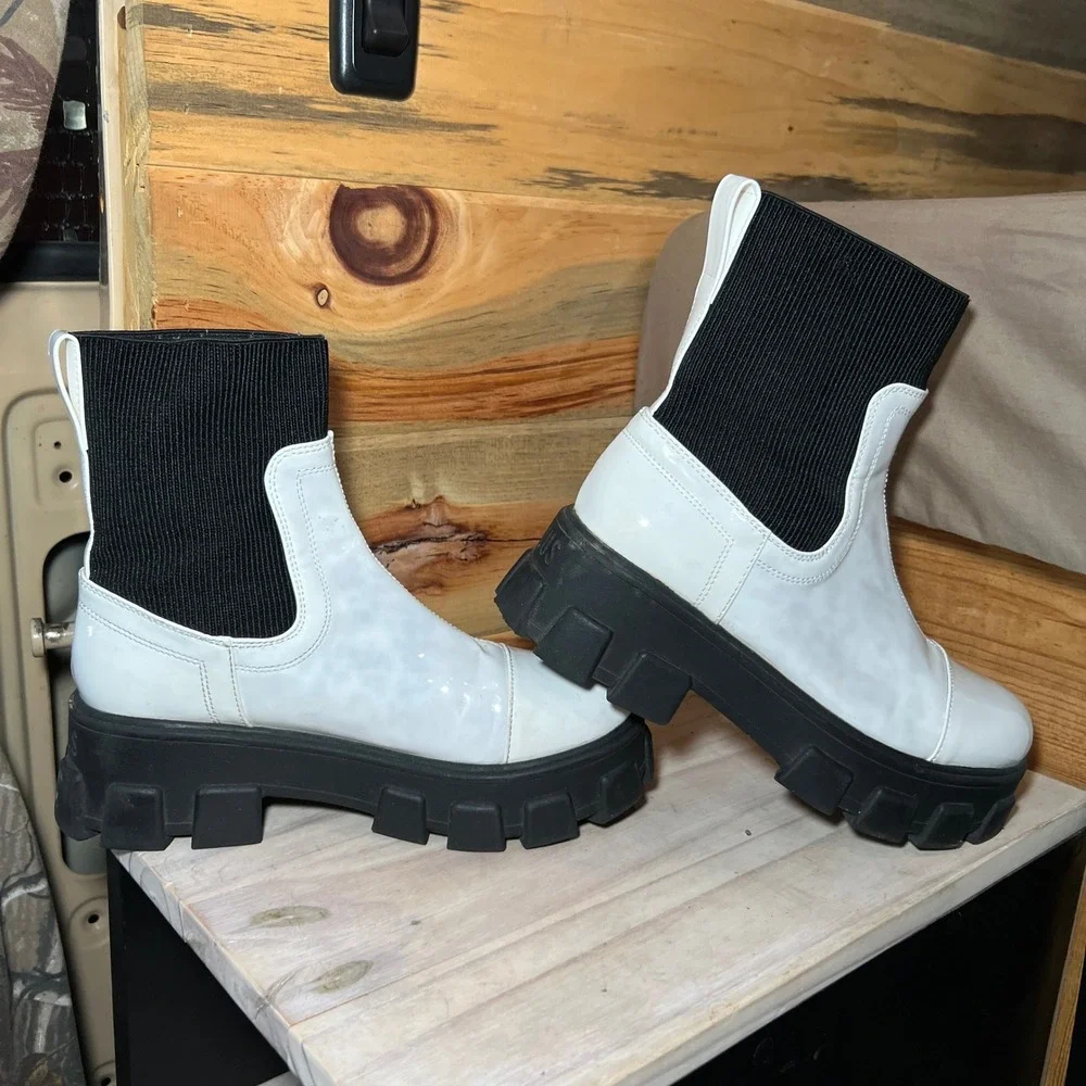 Circus NY Womens 7.5 Davina Platform Boots White Black Sock Ankle Lug Sole‎ Goth